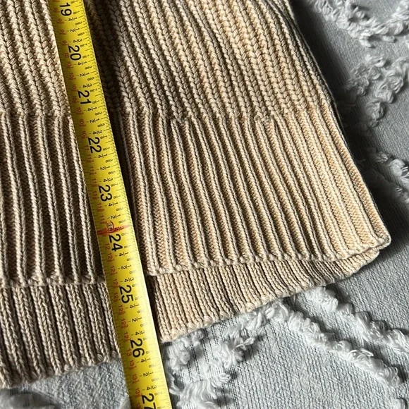 AERIE | 100% Cotton Chunky Knit V-Neck Sweater in Tan | Large - Picture 9 of 9